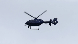 Αστυνομικός βιντεοσκοπούσε γυμνούς και άτομα σε ερωτικές περιπτύξεις με την κάμερα του ελικοπτέρου