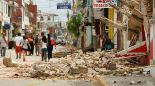 Αυξάνεται η λίστα με τους νεκρούς απο τον φονικό σεισμό στο Μεξικό (pics)