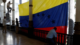 Βενεζουέλα: Απαράδεκτες οι δηλώσεις Μακρόν για περισσότερες κυρώσεις της ΕΕ σε βάρος της χώρας