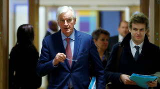 Brexit: Τετ α τετ Μπαρνιέ-Ντέιβις τη Δευτέρα στο Λονδίνο