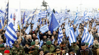 Συλλαλητήριο για τη Μακεδονία: Βασικός ομιλητής ο Μίκης Θεοδωράκης και εξέδρα στην Ερμού