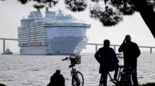 Symphony of the seas: Το μεγαλύτερο κρουαζιερόπλοιο του κόσμου σήκωσε άγκυρες
