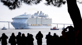 Symphony of the Seas: Παρθενικό ταξίδι στη Μεσόγειο για το μεγαλύτερο κρουαζιερόπλοιο στον κόσμο