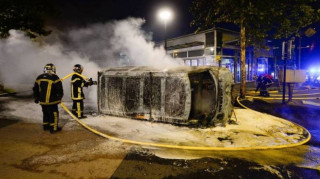 Γαλλία: Τέταρτη νύχτα έντασης για το θάνατο 22χρονου από σφαίρα αστυνομικού