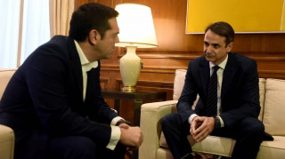 Επικοινωνία Τσίπρα - Μητσοτάκη για τις πυρκαγιές