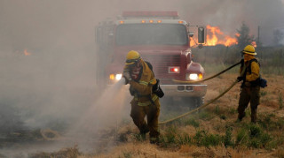 Καλιφόρνια: Οι πυροσβέστες κερδίζουν έδαφος στη μάχη με τις φλόγες