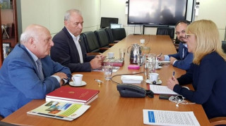 Σύστημα έγκαιρης προειδοποίησης για έντονα καιρικά φαινόμενα προανήγγειλε η Δούρου