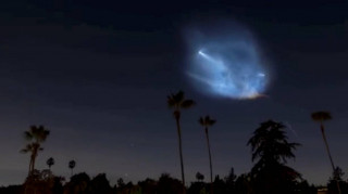 Το αλλόκοτο «νεφέλωμα» που έκανε χιλιάδες Καλιφορνέζους να στρέψουν τα μάτια ψηλά