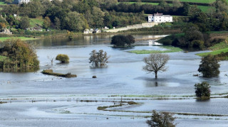 Βρετανία: Εκατομμύρια θύματα φυσικών καταστροφών δεν λαμβάνουν καμία βοήθεια
