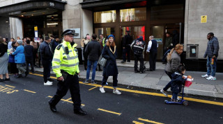 Συναγερμός στο Λονδίνο: Ύποπτο δέμα κοντά στο Κοινοβούλιο