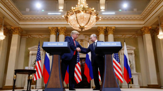 O Τραμπ «απειλεί» να ακυρώσει τη συνάντηση με τον Πούτιν λόγω του θερμού επεισοδίου στη Μ. Θάλασσα