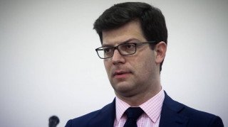 Τι λέει το υπουργείο Μεταναστευτικής Πολιτικής για την αγορά επίπλων του Τόλκα