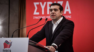 Τσίπρας: Προοδευτικός πόλος για τα συμφέροντα των πολλών, όχι για τους λίγους και τις ελίτ