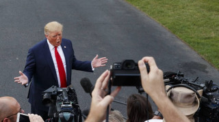 Τραμπ: Δεν με ανησυχούν οι εκτοξεύσεις πυραύλων από τη Βόρεια Κορέα