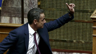 Ψηφίστηκε από ΝΔ και Ελληνική Λύση το άρθρο για το άσυλο