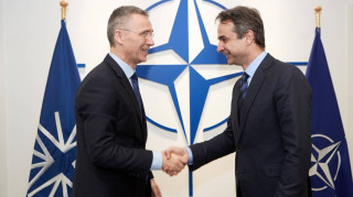 Επαφές Μητσοτάκη με τον γ.γ. του ΝΑΤΟ και τον πρόεδρο της Βουλγαρίας