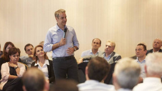 Το παρασκήνιο της άτυπης Κ.Ο. της ΝΔ: Η στήριξη Μητσοτάκη σε Χρυσοχοΐδη, η «γκρίνια» και τα παράπονα