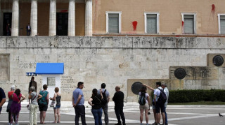 Ο κοροναϊός ανατρέπει το τουριστικό σχεδιασμό της κυβέρνησης