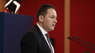 Πέτσας: Καταλαβαίνουμε γιατί είχε εξαφανιστεί ο Τσίπρας, γιατί δεν είχε τίποτε να πει