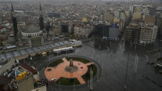 Κορωνοϊός: Περιστασιακά lockdown και περιορισμοί ανά ηλικία -Η διαφορετική προσέγγιση της Τουρκίας