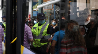 Άρση μέτρων: Άγχος, υπευθυνότητα και έλεγχοι - H πρώτη μέρα της νέας «κανονικότητας»