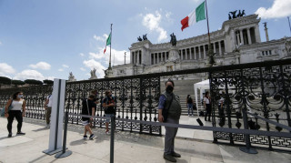 Κορωνοϊός – Ιταλία: Μικρή αύξηση των κρουσμάτων και των νεκρών