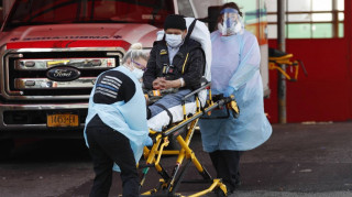 Κορωνοϊός στις ΗΠΑ: Κάτω από 1.000 θάνατοι για 8η συνεχόμενη ημέρα