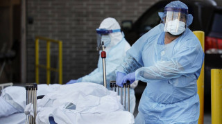 Κορωνοϊός στις ΗΠΑ: Ξεπέρασαν τους 120.000 οι νεκροί της πανδημίας