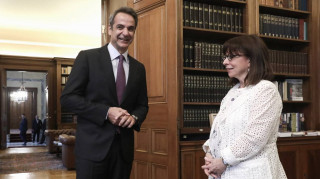 Συνάντηση Σακελλαροπούλου - Μητσοτάκη: Τι συζήτησαν μπροστά στις κάμερες