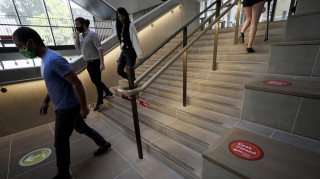 Βρετανία – Κορωνοϊός: Οι φοιτητές στην Αγγλία θα κάνουν Χριστούγεννα στα σπίτια τους