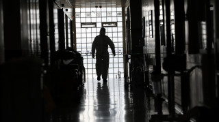 Κορωνοϊός: Σοκάρουν οι αριθμοί – Πώς κατανέμονται τα κρούσματα στη χώρα