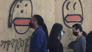 Κορωνοϊός: Ξανά πάνω από τους 2.000 ημερήσιους νεκρούς οι ΗΠΑ