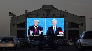 ΗΠΑ: Ο Τραμπ μίλησε για «ιστορικές νίκες» και ο Μπάιντεν εξέφρασε την αισιοδοξία του για το 2021