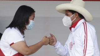 Περού: Οι πολίτες εκλέγουν το νέο πρόεδρο - «Μάχη» του Καστίγιο με την Φουχιμόρι