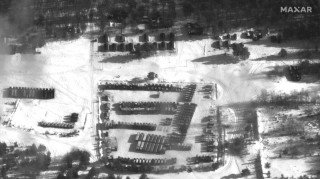 Ουκρανία: Δορυφορικές φωτογραφίες αποκαλύπτουν τον στρατιωτικό κλοιό της Ρωσίας