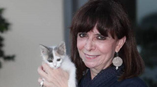 Το μήνυμα της Κατερίνας Σακελλαροπούλου για την Παγκόσμια Ημέρα αδέσποτων ζώων