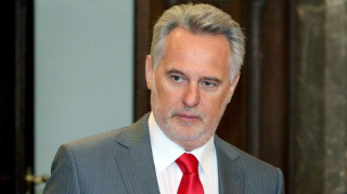 Το CNNi στη Βιέννη συναντά Ουκρανό ολιγάρχη που βοηθά τη χώρα του στον πόλεμο