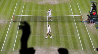 Σφοδρή αντιπαράθεση Τσιτσιπά - Κύργιου στο Wimbledon: «Είναι τσίρκο, κάνει bullying»