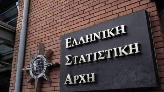 ΕΛΣΤΑΤ: Αύξηση 39,3% στον τζίρο των επιχειρήσεων το β΄ τρίμηνο - «Άλμα» σε καταλύματα και εστίαση