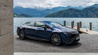 H Mercedes EQS δείχνει τον δρόμο στην κατηγορία πολυτελείας