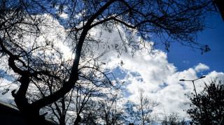 Καιρός σήμερα: Ανεβαίνει ο υδράργυρος - Πού θα βρέξει