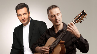 Η Συναυλία της Τετάρτης: Ο Δημήτρης Μπάσης και ο Μανόλης Ανδρουλιδάκης στο Θέατρο Αθηνά