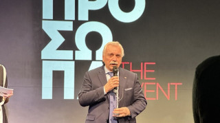 Βράβευση του προέδρου του Ελληνικού Ερυθρού Σταυρού από το CNN Greece