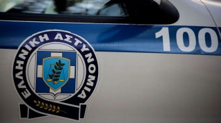 Μενίδι: Καρέ - καρέ ο άγριος ξυλοδαρμός του αστυνομικού