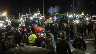 Αγρότες: Συζητούν τη συνέχιση των κινητοποιήσεων - Στην Αθήνα την Πέμπτη οι μελισσοκόμοι