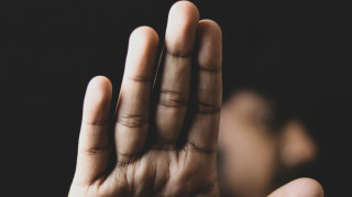 Θεσσαλονίκη: Συνελήφθησαν δύο γυναίκες - Έβαζαν τα παιδιά τους να ζητιανεύουν έξω από σούπερ μάρκετ