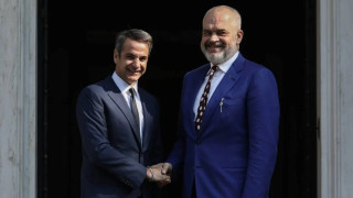 Συνάντηση Μητσοτάκη - Ράμα στο Μαξίμου και συζήτηση του πρωθυπουργού με Αντόνιο Κόστα στους Δελφούς