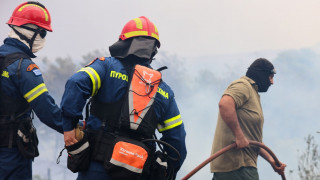 Φωτιά στην περιφερειακή Αιγάλεω - Επιχειρούν και εναέρια μέσα