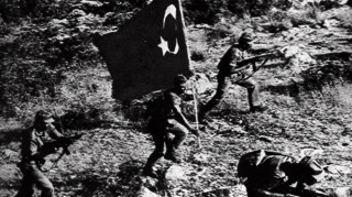 Τα μηνύματα των κομμάτων για τα 51 χρόνια από την τουρκική εισβολή στην Κύπρο