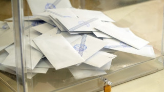 Κατατέθηκε το νομοσχέδιο για την επιστολική ψήφο αποδήμων: Προβλέπει τριεδρική εκλογική περιφέρεια